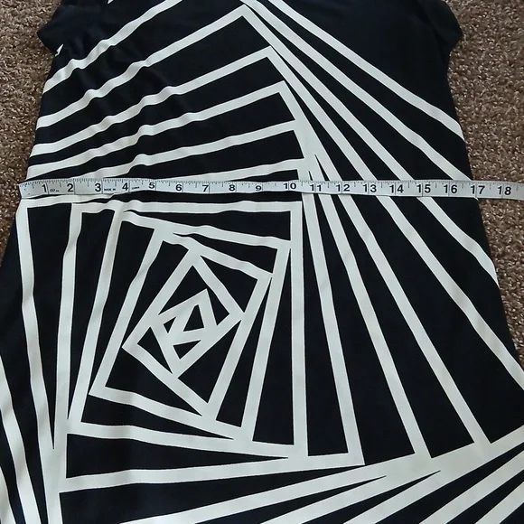 BCBG Maxazria black & white abstract midi dress size Small - Picture 13 of 15